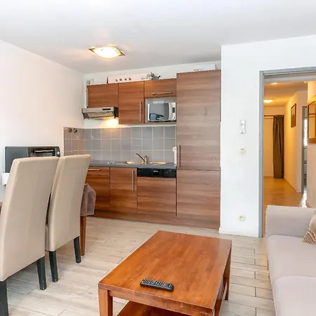 Aix Les Bains Apartment *