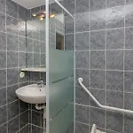 Aix Les Bains Apartment *